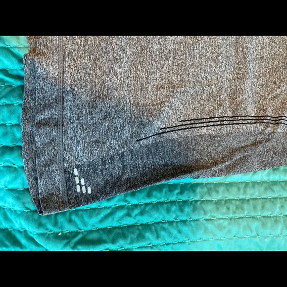 Workout Tank Top - Picture 2 of 3